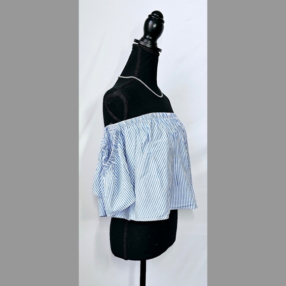 S Blue White Striped Crop Top - Picture 2 of 3